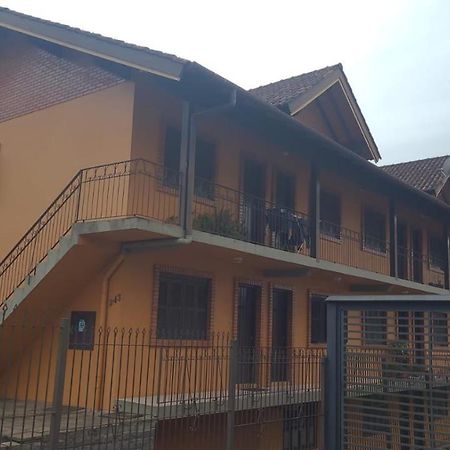 Apartamento Com Otimo Custo - Beneficio No Centro De Канела Экстерьер фото